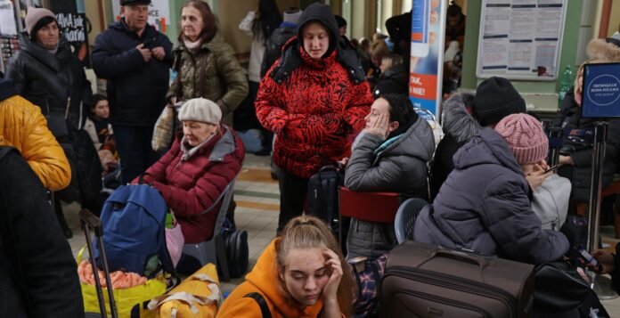 Poland announces to withdraw special benefits given to support Ukrainian refugees