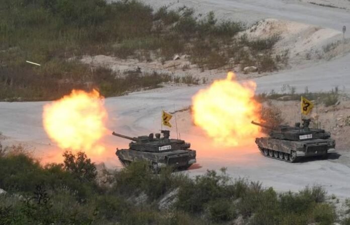 Poland to buy tanks, howitzers, squadrons of aircraft from South Korea: Blaszczak