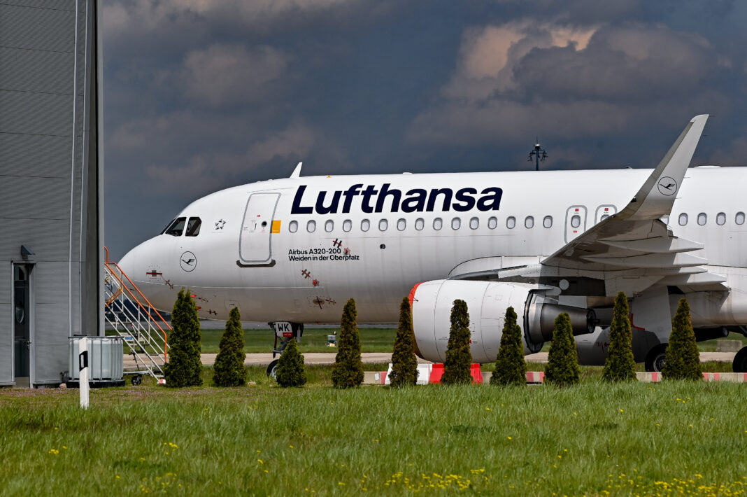 Lufthansa will cancel 800 flights on Friday following pilots call for strike