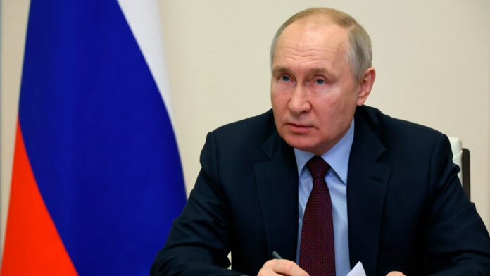 Vladimir Putin harshly criticised Russia's Deputy PM on Camera. It's almost a year since the Russia-Ukraine conflict began. Russia has got its hands full. The war in Ukraine was anything but swift and decisive