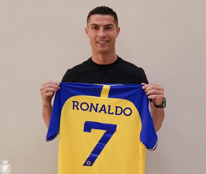 When comparing the number of followers on the Arabic Club's Instagram page before and after signing Cristiano Ronaldo, 433 Football posted an image on their social media accounts to illustrate the Ronaldo effect When comparing the number of followers on the Arabic Club's Instagram page before and after signing Cristiano Ronaldo, 433 Football posted an image on their social media accounts to illustrate the Ronaldo effect