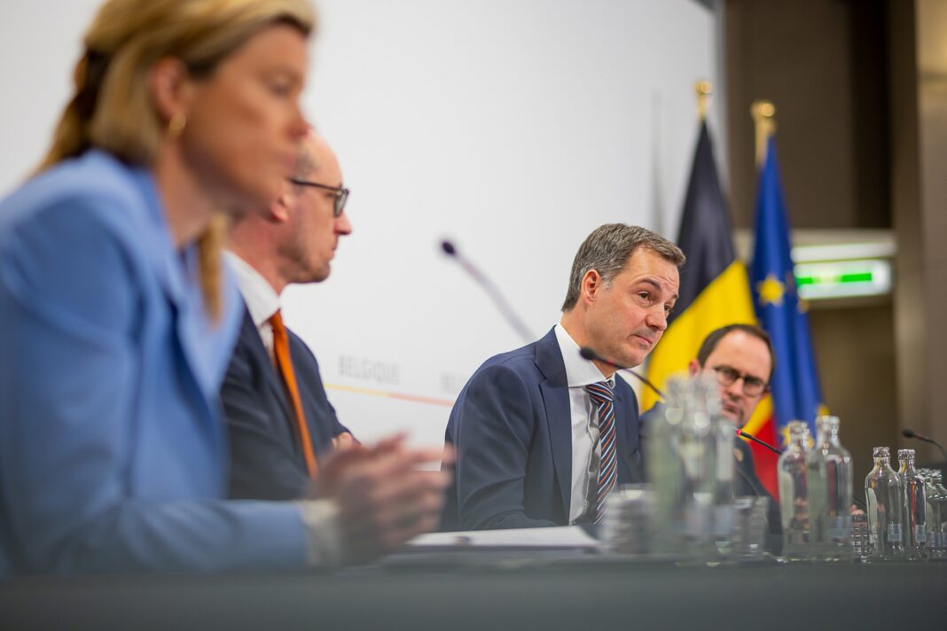 Prime Minister Alexander De Croo emphasised that fight against the drug mafia is an absolute top priority. A total approach addresses the problem at the root