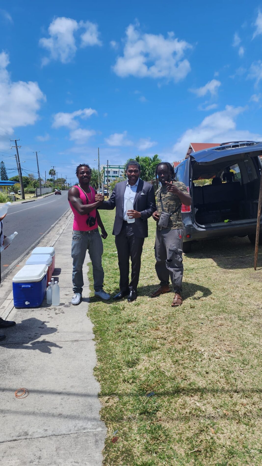 Terrance Drew, Prime Minister of St Kitts and Nevis, met with two young businessmen who have been managing and operating the Federation's refreshing drink of jelly water business. Yesterday, on March 23, 2023, he praised both children on his official social media account