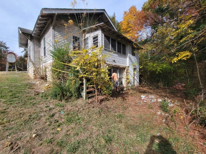 North Carolina-based Sydney Havrilchak shares glimpses of her 1923 built house North Carolina-based Sydney Havrilchak shares glimpses of her 1923 built house
