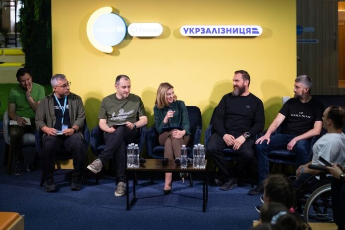 Ukraine: Olena Zelensky steps to improvise Train Station for children