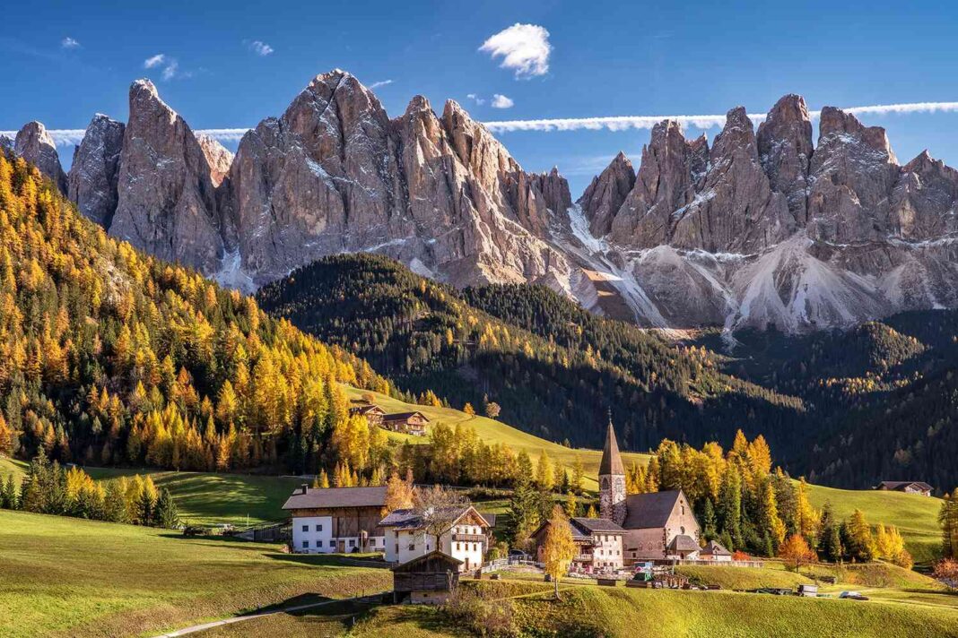 KNOW HERE: Amazing features of Dolomite Mountains in Northeastern Itay