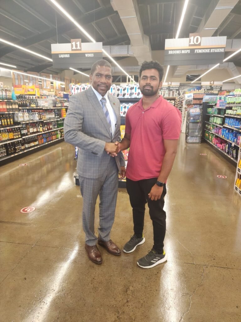 St Kitts and Nevis: PM Terrance extends support to local businesses affected due to robbery