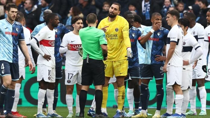 Paris St-Germain showcased resilience and adaptability as they triumphed over Le Havre, overcoming the early sending off of goalkeeper Gianluigi Donnarumma in the 10th minute. The victory sees PSG extend their lead at the top of Ligue 1 by four points Paris St-Germain showcased resilience and adaptability as they triumphed over Le Havre, overcoming the early sending off of goalkeeper Gianluigi Donnarumma in the 10th minute. The victory sees PSG extend their lead at the top of Ligue 1 by four points