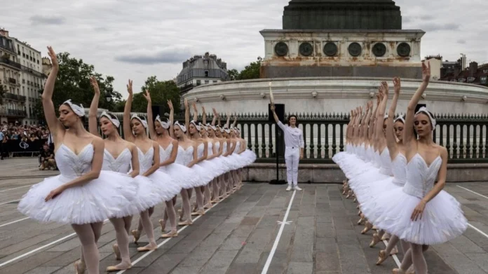 They cited "outrageous disparities" in compensation among dancers, with some earning significantly less than their peers for the same performance They cited "outrageous disparities" in compensation among dancers, with some earning significantly less than their peers for the same performance