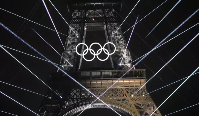 The family, represented by the Association des Grands Descendants d'Eiffel (AGDE), argues that the rings' presence disrupts the tower’s historical integrity and aesthetic The family, represented by the Association des Grands Descendants d'Eiffel (AGDE), argues that the rings' presence disrupts the tower’s historical integrity and aesthetic
