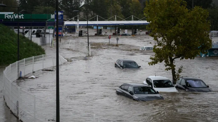 The flooded Nive river in Bayonne, southwestern France, on October 17, 2024. © Gaizka Iroz, AFP The flooded Nive river in Bayonne, southwestern France, on October 17, 2024. © Gaizka Iroz, AFP