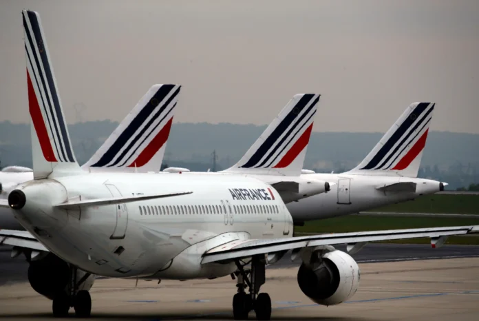 The SNPL warns that the new levy risks significant job losses, destabilizing France's airline industry and reducing its competitive edge in Europe