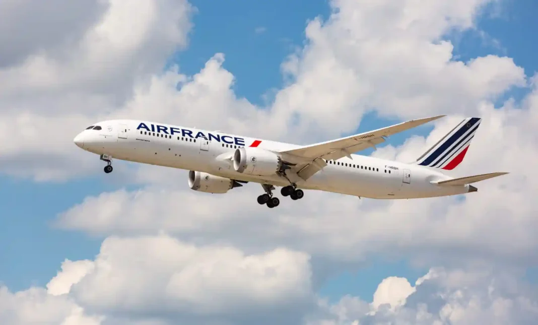 Air France altered flight paths after a crew spotted a mysterious high-altitude object, leading to modified itineraries