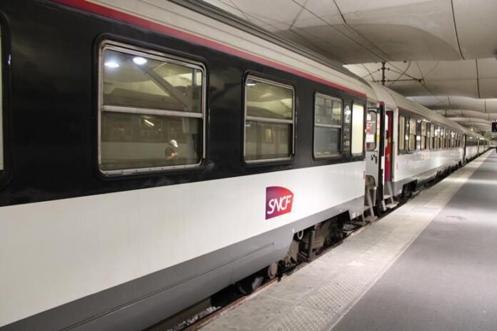 The renewed interest in night trains aligns with France’s broader sustainability goals, promoting rail as a viable alternative to short-haul flights
