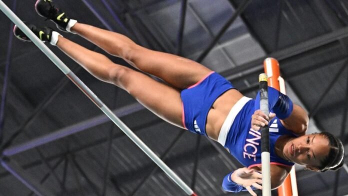 Other key events include the finals in the women’s triple jump and 3,000m, as well as both men’s and women’s 400m races Other key events include the finals in the women’s triple jump and 3,000m, as well as both men’s and women’s 400m races