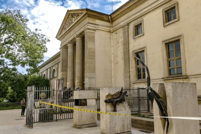 The Gallery of Geology and Mineralogy in Paris remains closed after thieves stole raw gold samples worth $700,000