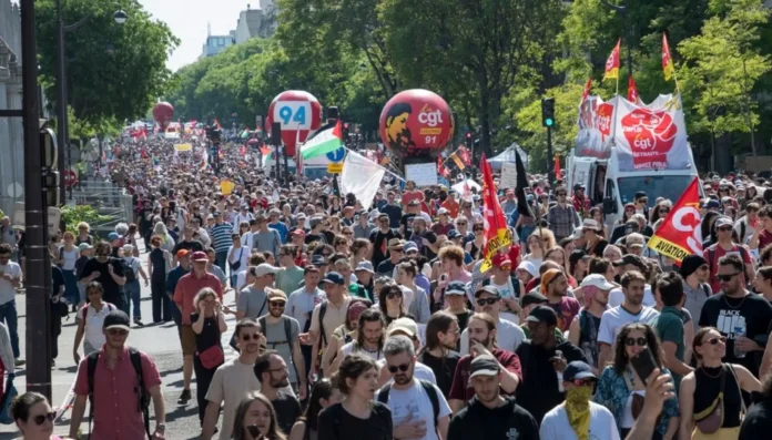 Union leaders call nationwide strikes to pressure Prime Minister Lecornu over austerity, adding to France’s political turmoil and financial challenges Union leaders call nationwide strikes to pressure Prime Minister Lecornu over austerity, adding to France’s political turmoil and financial challenges