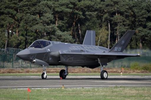 Four Belgian F-35 fighter jets line up at Florennes Air Base, marking a milestone amid ongoing defence and training challenges Four Belgian F-35 fighter jets line up at Florennes Air Base, marking a milestone amid ongoing defence and training challenges