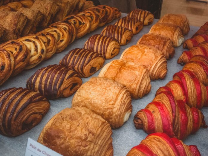 Judges taste artisanal Parisian creations as ten bakeries compete in M6’s 13th season of “La meilleure boulangerie de France” Judges taste artisanal Parisian creations as ten bakeries compete in M6’s 13th season of “La meilleure boulangerie de France”